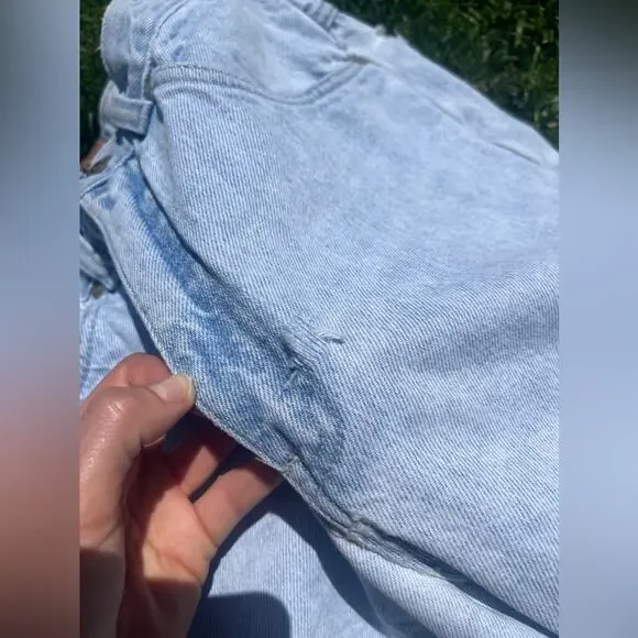 90s Vintage High Waisted Forenza Light Wash Jeans - Picture 4 of 13